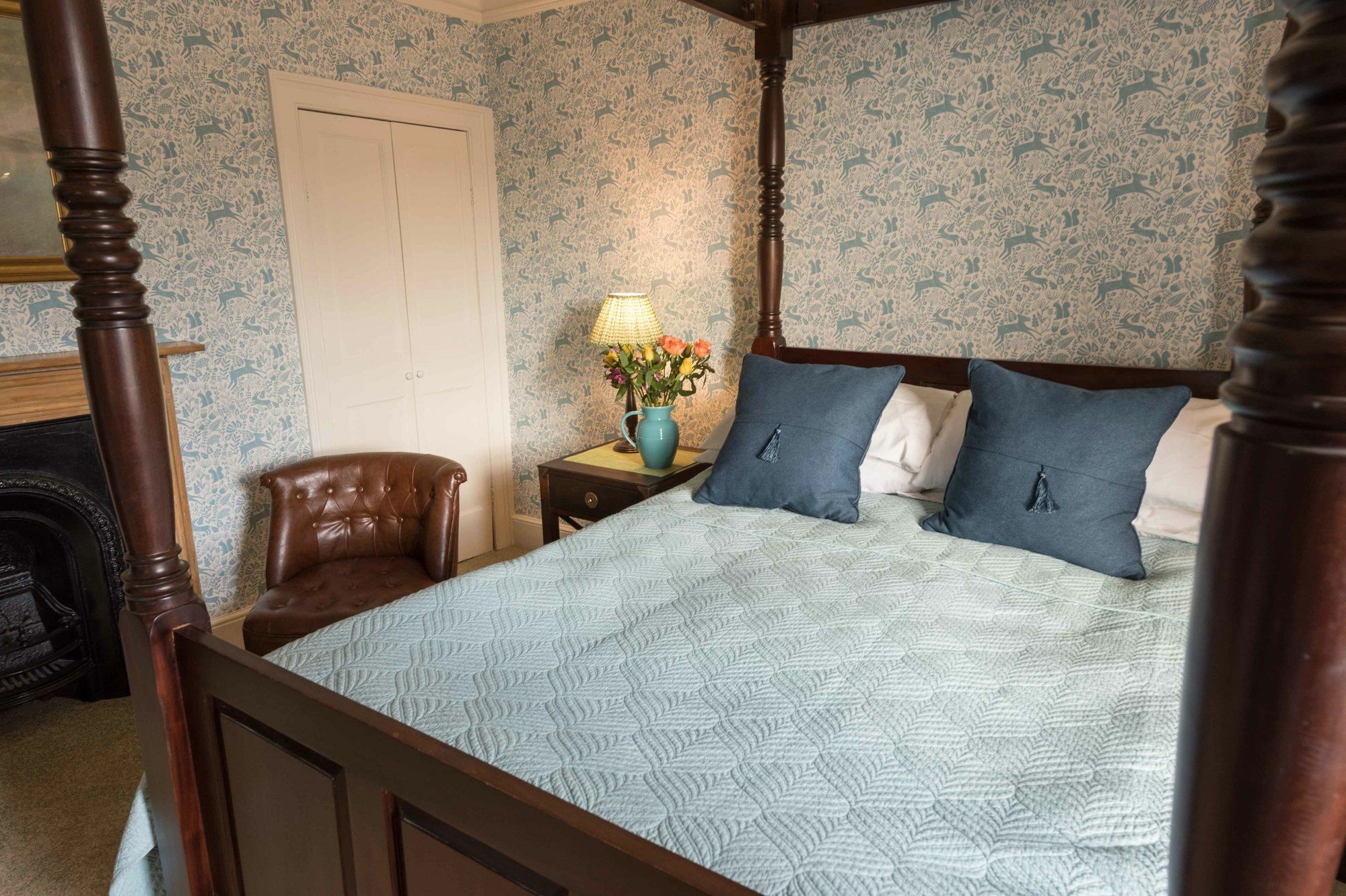 Bed and Breakfast Spire House Солсбери Экстерьер фото